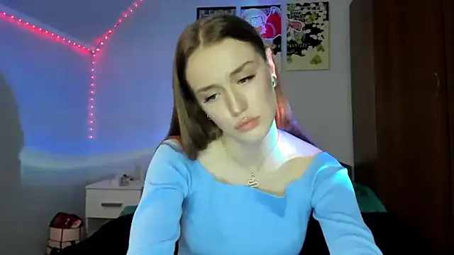 tinyglow online show from March 2026 09:06:01 PM