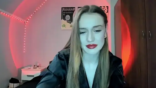 tinyglow online show from March 2026 08:15:02 PM