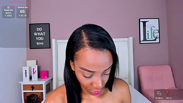 SandyAdaeze online show from December 2025 12:03:02 PM