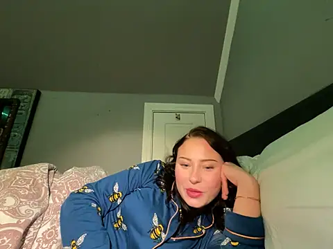 Snapshot of Lockig chatting on November 2025 09:35:02 PM Lockig online show from November 2025 09:35:02 PM