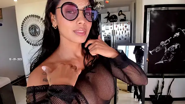 sofiasexhot online show from September 2025 01:00:02 PM