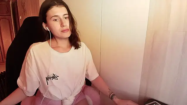 KristinaScott online show from February 2026 04:05:02 PM