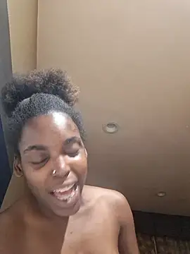 Luvbug90 online show from January 2026 05:22:01 AM