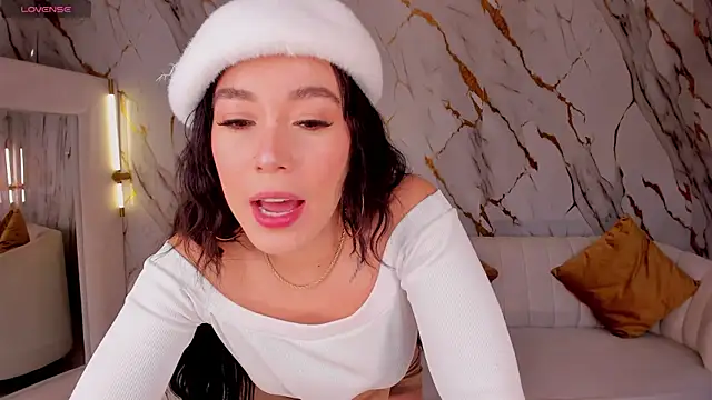 Snapshot of ZaraKafruni chatting on February 2026 04:23:02 AM ZaraKafruni online show from February 2026 04:23:02 AM