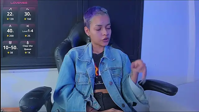 Anny Kiitty online show from November 2025 04:15:01 AM