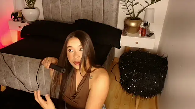 Lucy Carson online show from November 2025 01:44:01 AM