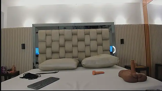 noah pariss online show from March 2026 10:10:01 AM