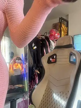 Motherbigbus online show from February 2026 04:23:02 PM