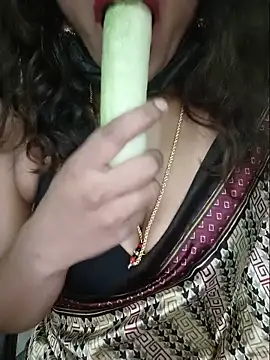 Snapshot of Premalatha_28 chatting on May 2026 04:56:02 PM Premalatha 28 online show from May 2026 04:56:02 PM