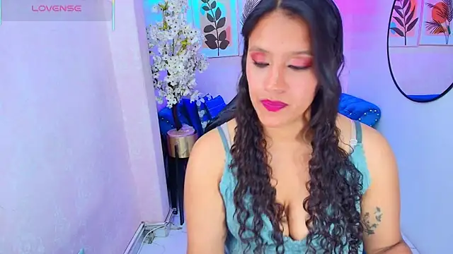 Lili rousx online show from November 2025 03:20:01 AM