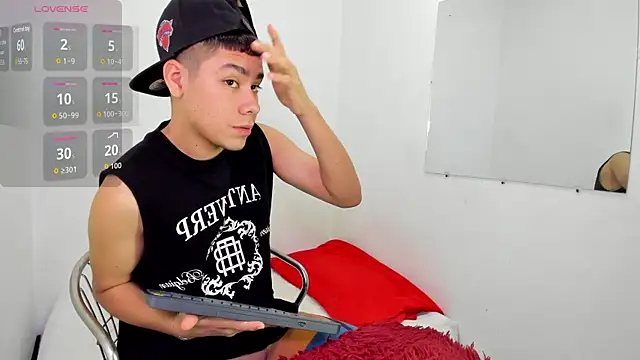 Lucastorrez01 online show from February 2026 04:26:01 PM