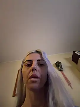 feliciafelon online show from April 2026 11:52:02 PM