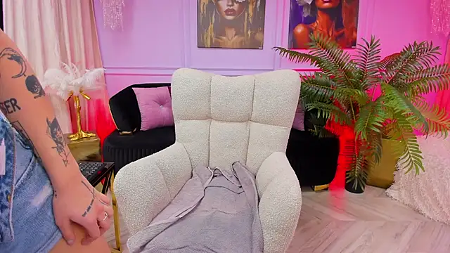 YasminWild online show from November 2025 04:48:02 AM