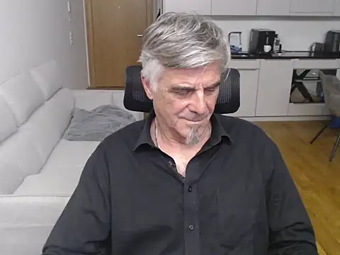 Buidapest online show from April 2026 12:49:02 AM