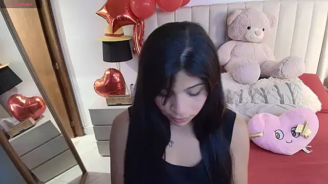 Emyii  online show from February 2026 11:09:01 PM