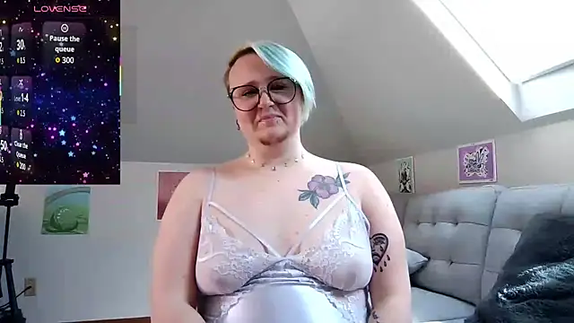 queerlyjaz online show from March 2026 07:16:02 PM