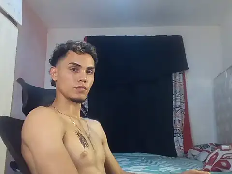 Snapshot of MischievousDuo chatting on November 2025 07:20:02 AM MischievousDuo online show from November 2025 07:20:02 AM