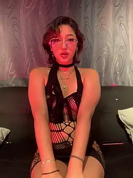 Snapshot of LilithMonette chatting on February 2026 10:36:02 PM LilithMonette online show from February 2026 10:36:02 PM