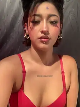 Snapshot of LilithMonette chatting on February 2026 02:17:02 AM LilithMonette online show from February 2026 02:17:02 AM