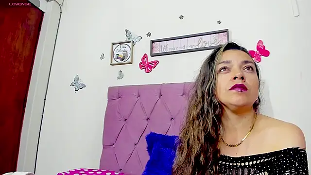 Snapshot of _nanycute_ chatting on February 2026 09:09:02 PM nanycute online show from February 2026 09:09:02 PM