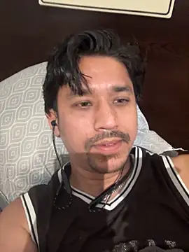 Jhonneeey online show from November 2025 01:11:01 AM