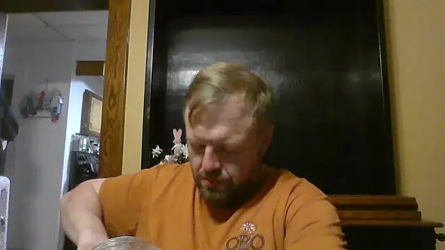 Snapshot of TheOneDonShaun chatting on April 2026 04:43:02 AM TheOneDonShaun online show from April 2026 04:43:02 AM