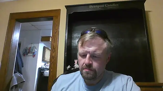 Snapshot of TheOneDonShaun chatting on April 2026 03:00:02 AM TheOneDonShaun online show from April 2026 03:00:02 AM