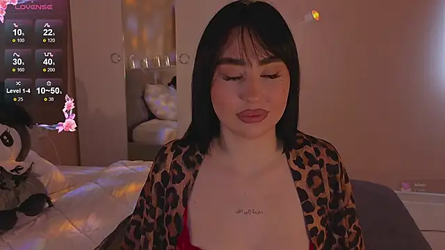 Lia May online show from November 2025 02:55:02 AM