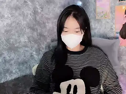 Hellen2999 online show from November 2025 05:43:01 AM