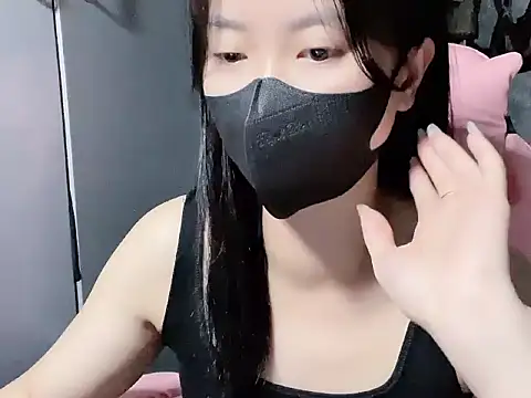 Hellen2999 online show from December 2025 04:47:01 PM