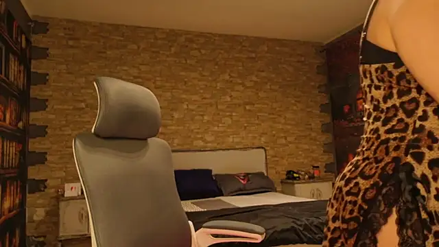 LeillaaX online show from April 2026 07:39:01 AM