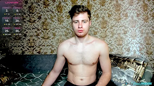 Maxhornyblondieman online show from March 2026 08:18:01 AM