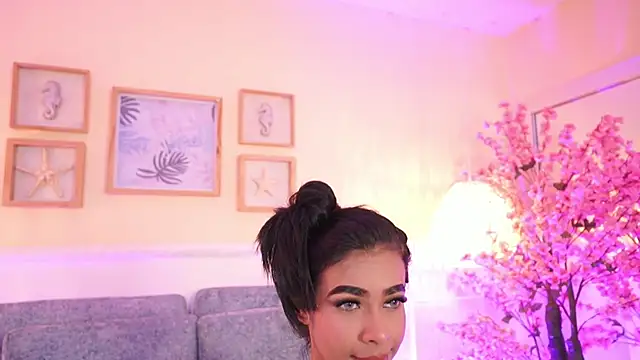 MeganLowell online show from March 2026 06:58:02 PM