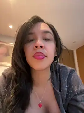 Esmerald 1111 online show from December 2025 12:10:01 PM