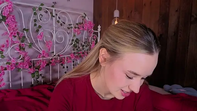 KristleKirst online show from November 2025 12:16:02 PM