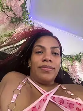 Snapshot of ArielleMillerr- chatting on June 2026 05:39:02 PM ArielleMillerr- online show from June 2026 05:39:02 PM