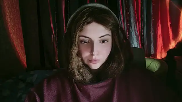 Snapshot of DaraSecret chatting on November 2025 09:04:01 PM DaraSecret online show from November 2025 09:04:01 PM