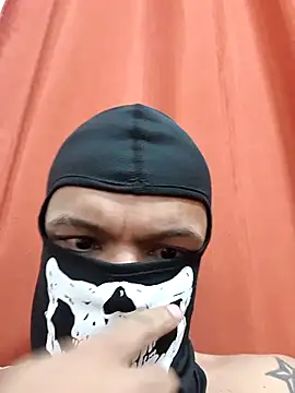 Claudioxavier2 online show from May 2026 11:53:01 AM