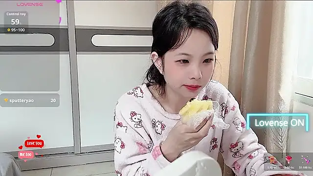 Snapshot of bunny-- chatting on March 2026 06:18:01 AM bunny-- online show from March 2026 06:18:01 AM