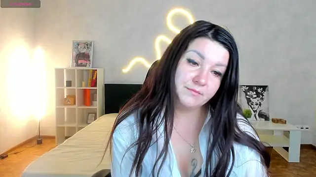 Snapshot of still__her chatting on December 2025 01:04:02 AM still her online show from December 2025 01:04:02 AM