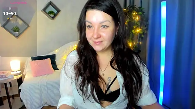 Snapshot of still__her chatting on December 2025 01:23:02 AM still her online show from December 2025 01:23:02 AM