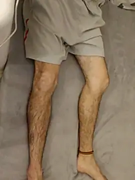 Snapshot of LariBodyMagic chatting on November 2025 11:25:01 PM LariBodyMagic online show from November 2025 11:25:01 PM