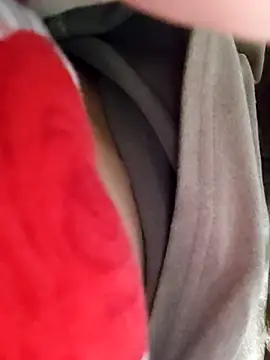 LyasianLa online show from November 2025 07:30:02 AM