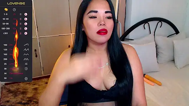 Snapshot of SquirtyLillyx chatting on November 2025 02:34:02 AM SquirtyLillyx online show from November 2025 02:34:02 AM