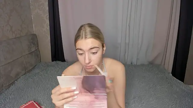 sugarplum x online show from December 2025 09:05:01 AM