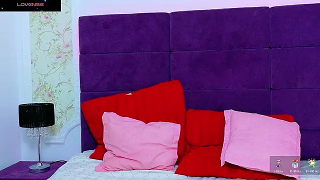 Snapshot of AlissaDrake_ chatting on November 2025 05:18:02 AM AlissaDrake online show from November 2025 05:18:02 AM