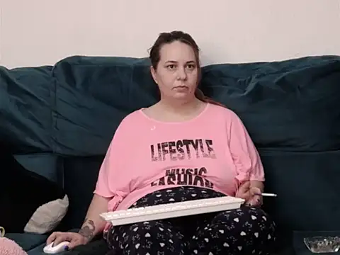 EmilyJenner online show from March 2026 02:23:01 AM