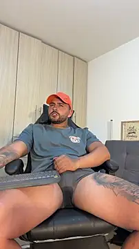 Snapshot of david10kc chatting on November 2025 04:16:01 AM david10kc online show from November 2025 04:16:01 AM