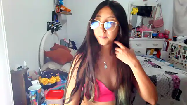 Snapshot of Nanylux chatting on November 2025 02:22:02 AM Nanylux online show from November 2025 02:22:02 AM