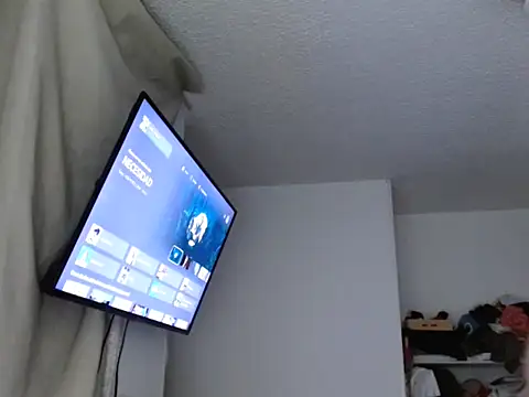 Snapshot of Nanylux chatting on November 2025 04:04:01 AM Nanylux online show from November 2025 04:04:01 AM